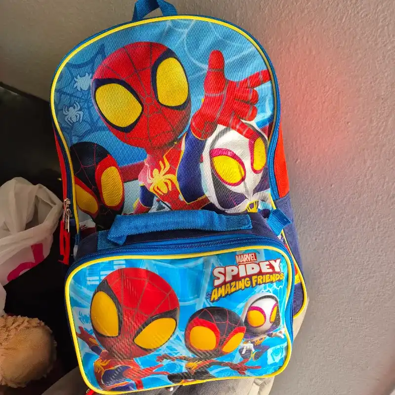 Mochila y lonchera ❤️💙