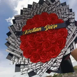 Ramo Christian Dior 😍🌹🥹