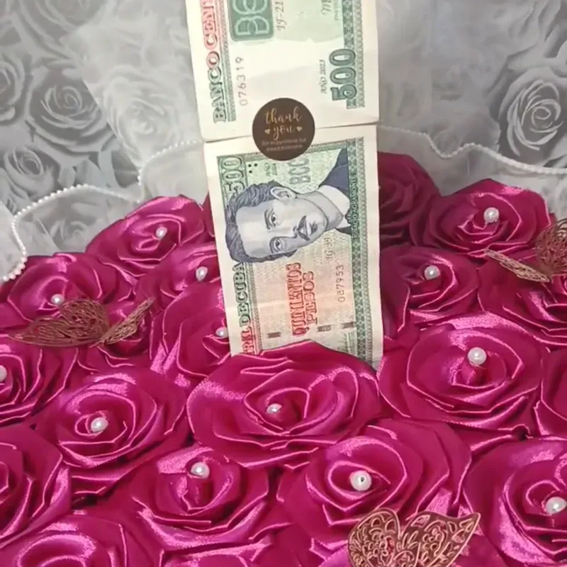 💲Ramo con dinero dentro 💲