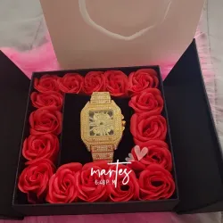 Reloj en caja y bolsita de regalo 🎁 