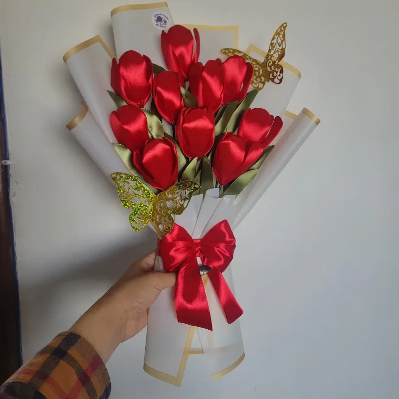 10 tulipanes