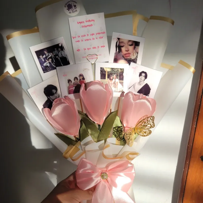 3 tulipanes + fotos馃挄