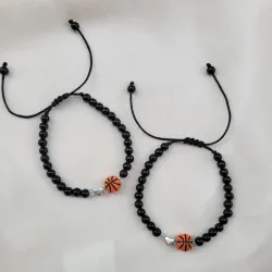 Ajustable con pelota de básquet