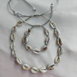 Collar de caracolas