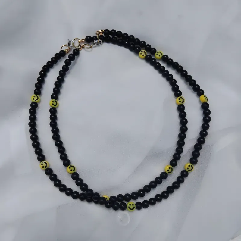 De perlas con emojis.