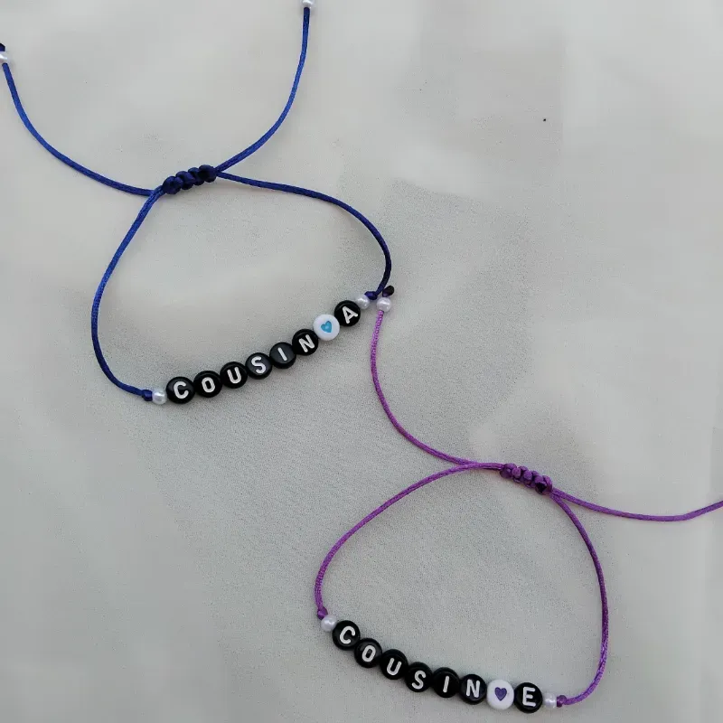 Pulsera simple con palabras de 5 a 8 letras