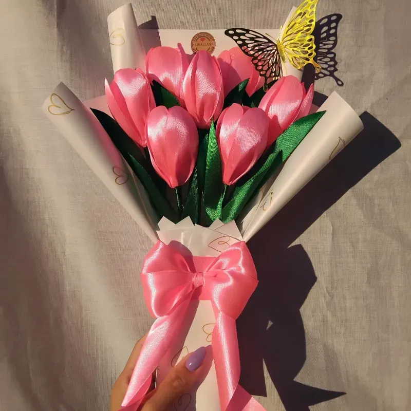 Ramo de 7 tulipanes eternos🌷