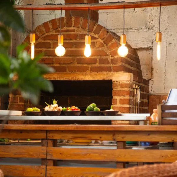 Sabores que te llevan a casa. Somos un restaurante especializado en la cocina a la parrila y al carbón