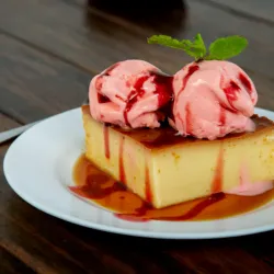 Flan con Helado