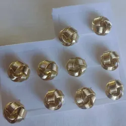 Nudos de oro laminado