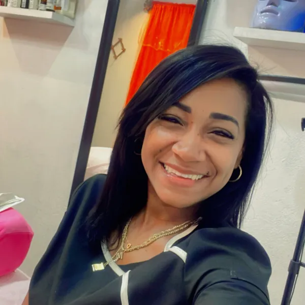 Bienvenidos a el
*El Saloncito de Dari*
Un sitio creado con mucho amor para ustedes. Donde no solo encontraras servicios de calidad si no, una atención personalizada, donde tu siempre seras nuestro protagonista
* Nos especializamos en :
* Limpieza de cutis
* Depilaciones
** Masajes
* Tratamientos
Antiacné, aclarantes, antiedad, hidratantes
** Aplicación de pestañas
** Tinte Henna para cejas
* Dirección Omar Giron #26b La Ketty..EL