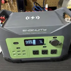 Estación electrica Enginuity con panel solar 200w