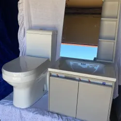Juego de baño con mueble espejo y Lavamanos
