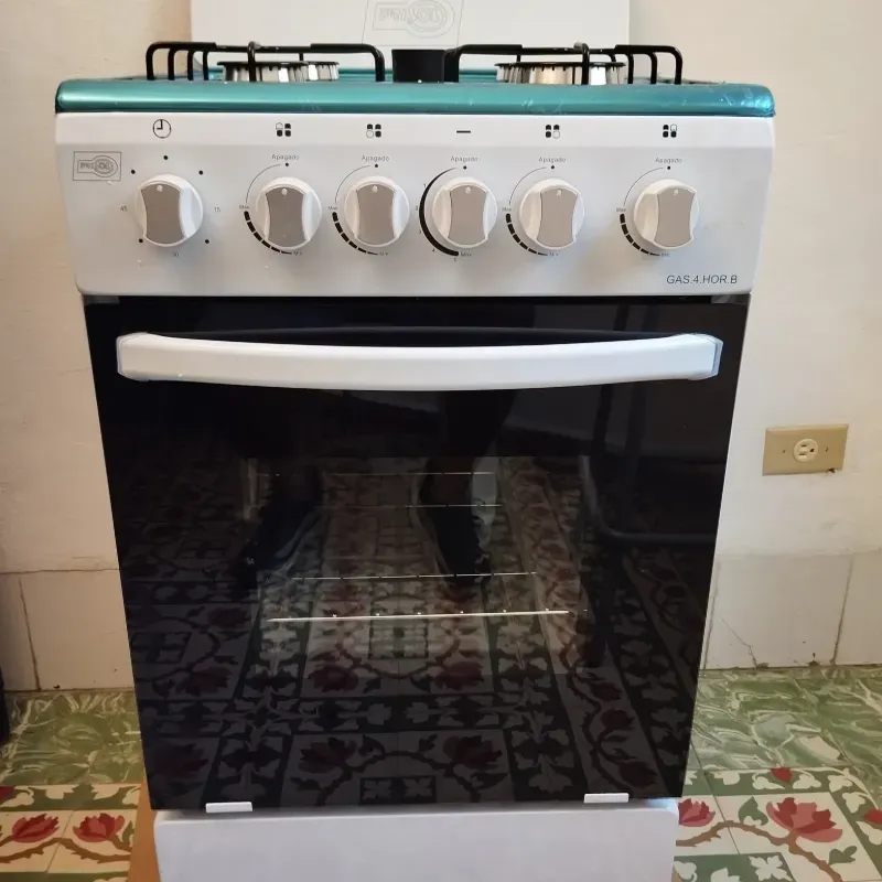 Cocinas de 4 hornillas con horno.
