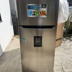 Refrigerador Eko 9.5 pies con dispensador 