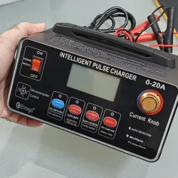 Cargador Inteligente Ultra Rápido para Baterías LiFePO4 y Plomo-Acido