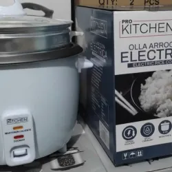 ​Olla Arrocera Pro Kitchen 1.8 Litros (10 Tazas) | Con Vaporera Incluida | Blanca