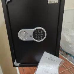 Caja fuerte Royal 