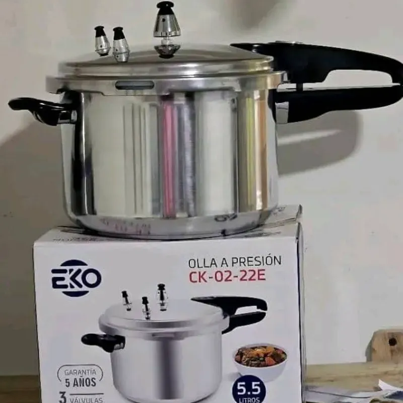 Olla de presion de induccion y gas 5.5lt