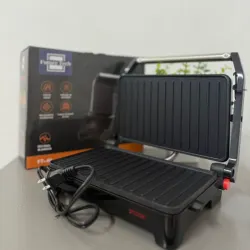 Sandwichera/tostadora y Grill (más pequeña)