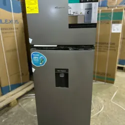 Refrigerador Hisense de 7.27cuft con dispensador de agua 