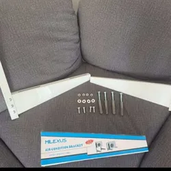 Soporte para split con todos sus accesorios 