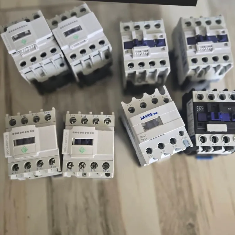Contactor magnético bobina 220V ith: 40A 3 fases