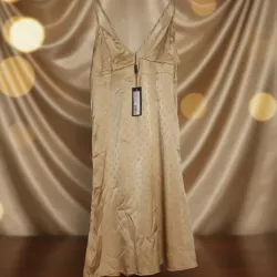 BATA DE DORMIR (1800 CUP EFECTIVO)