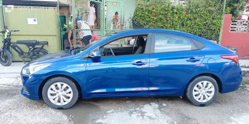 CARRO HYUNDAI ACCENT 2020