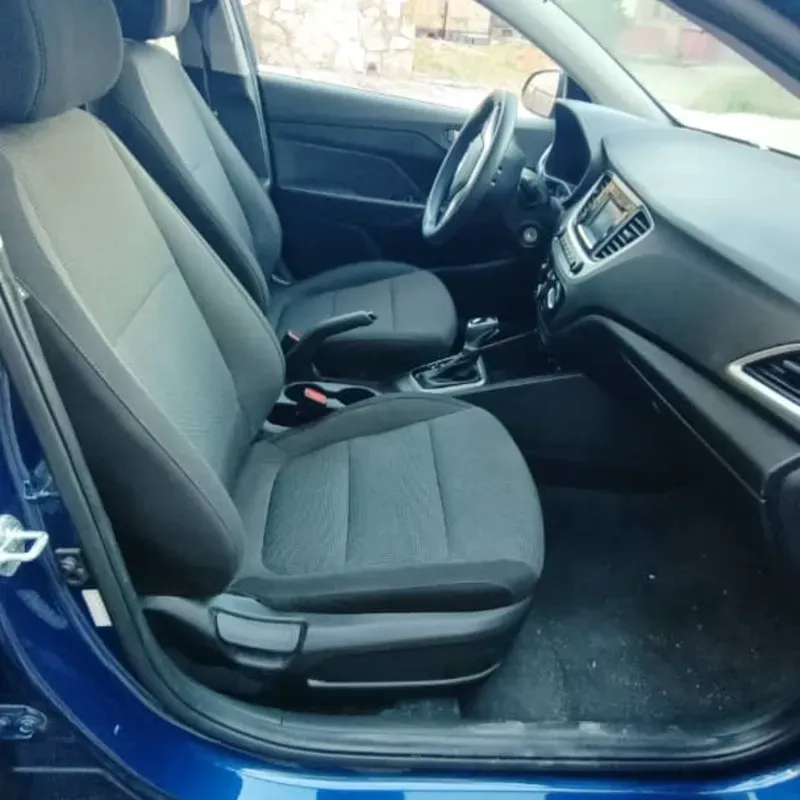 CARRO HYUNDAI ACCENT 2020