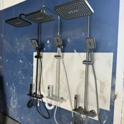 DUCHA LUJOSA CON PANTALLA DE TEMPERATURA 