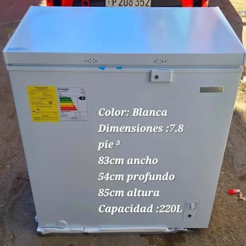 NEVERA ROYAL 7.8³ PIES