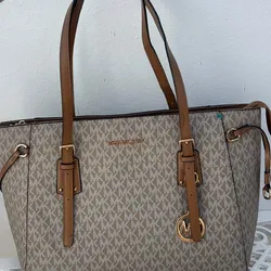 Bolso grande Michael Kors Carmelita claro y oscuro