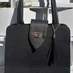 Bolso Mediano Negro entero
