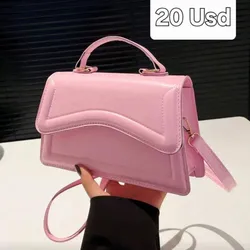 Cartera Rosa de Mano con tira larga