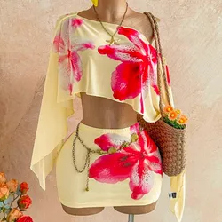 Conjunto amarilo con manga de mariposay disrño fñoral