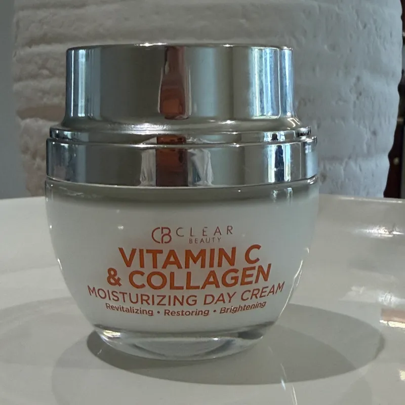 Clear Beauty Vitamin C & Collagen – Crema Hidratante de Día