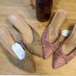 Mules de punta fina con lazo 🎀