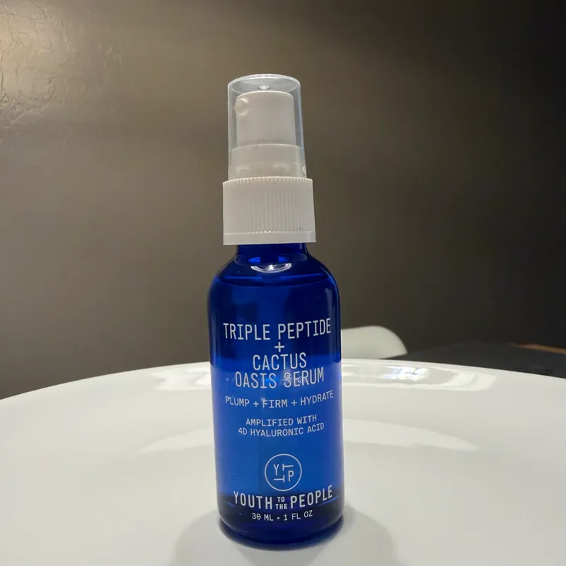Sérum Reafirmante Triple Péptido + Cactus Oasis – Youth To The People (30 ml)
