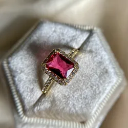 Piedra fucsia talla 8