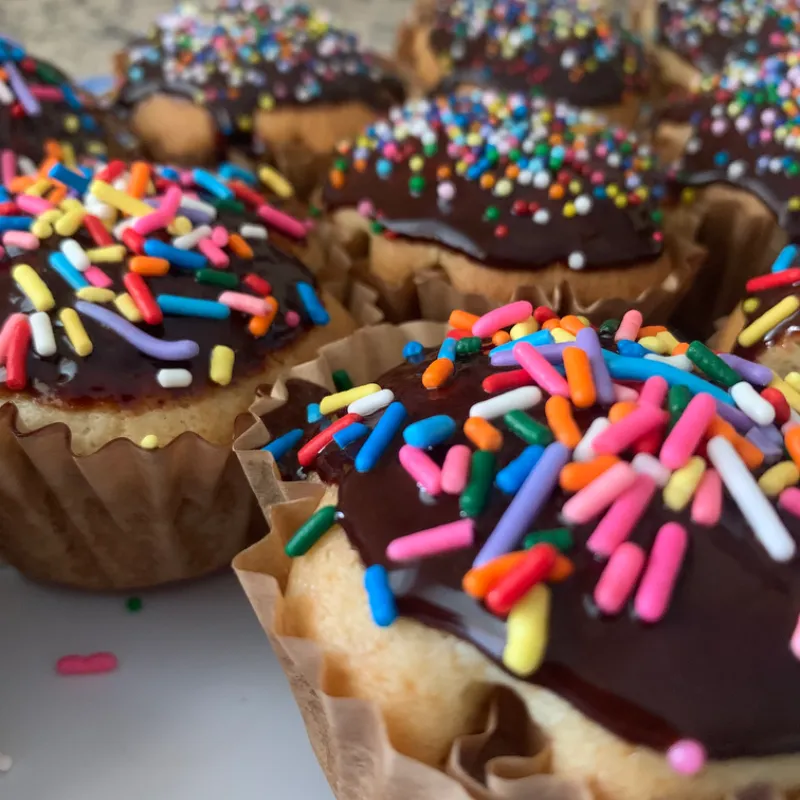 Cupcakes con cobertura de chocolate