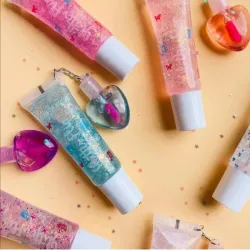 Lip gloss con colgante de ❤️