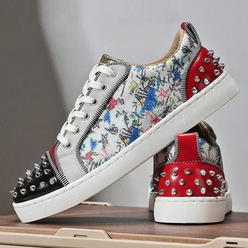 Black & Red Spikes