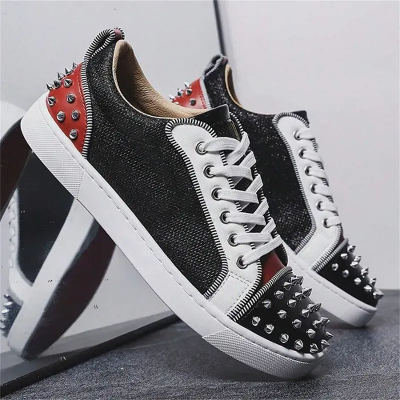 Black Spikes