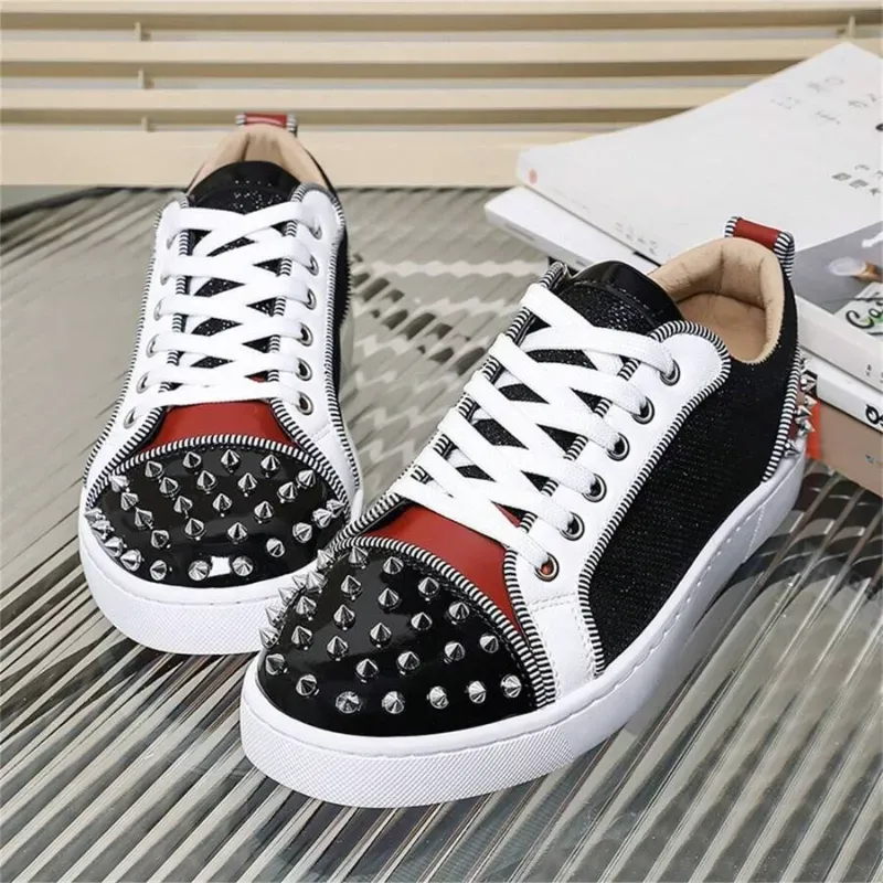 Black Spikes