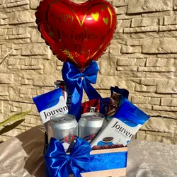 Cajita con confituras y cervezas