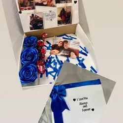 Cajita personalizada con tendedera de fotos , rosas eternas y bombones