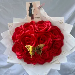 Ramo de 10 rosas rojas con postal personalizada 
