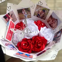 Ramo de 8 rosas con 8 fotos polaroids pequeñas