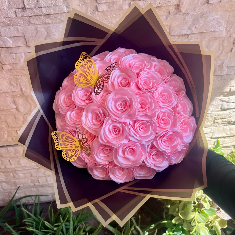 Ramo buchón de 40 rosas